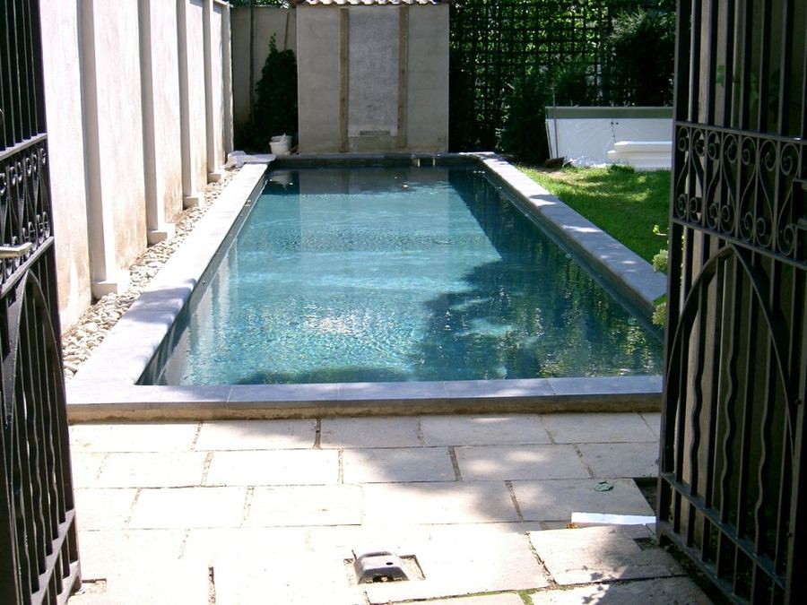 Instandgesetztes Schwimmbecken in Frankfurt am Main