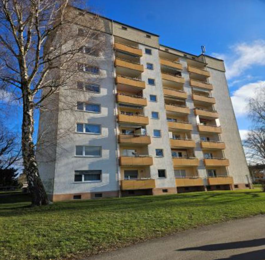 Mehrfamilienhaus mit Balkonen in der Brandenburger Straße in Bad Homburg