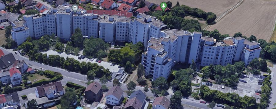 Luftansicht der Wohnanlage mit Parkdecks in der Ludwigshafener Straße in Neuhofen
